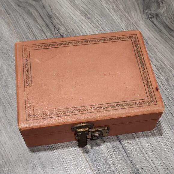 Vintage Mele Small Rust Jewelry Box - Picture 1 of 9